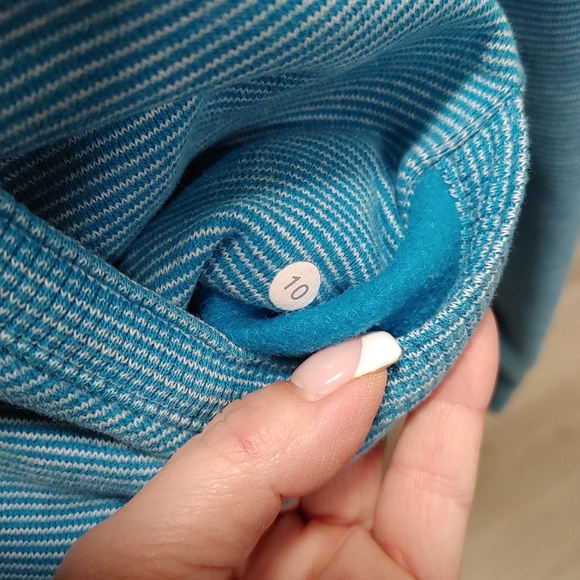 Lululemon Scuba Hooded Sweatshirt - Picture 3 of 6